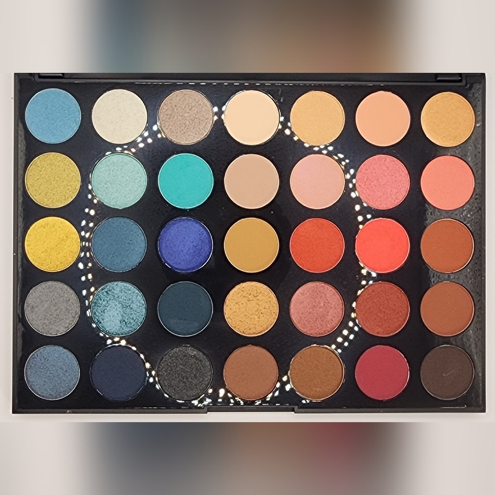 Morphe Eyeshadow Pallet  - Hot Spot